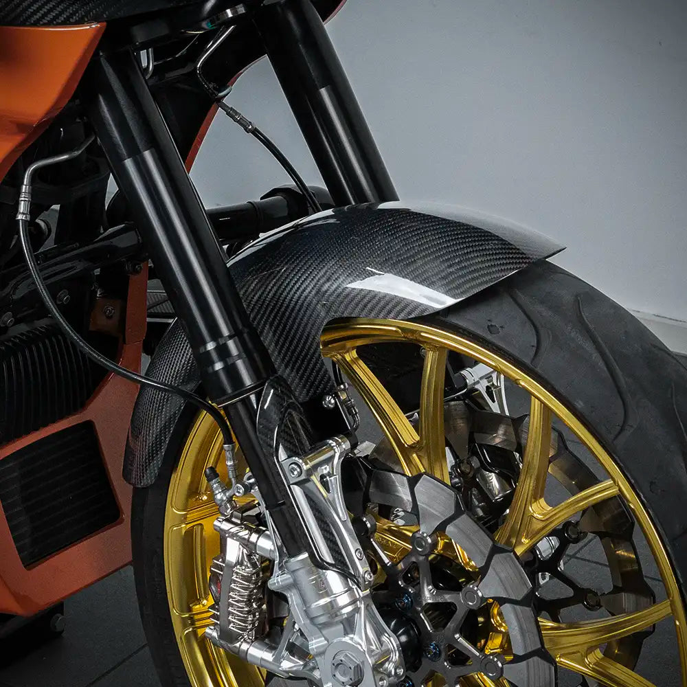 Carbon fiber short front fender for 19-inch and 21-inch wheels, glossy finish