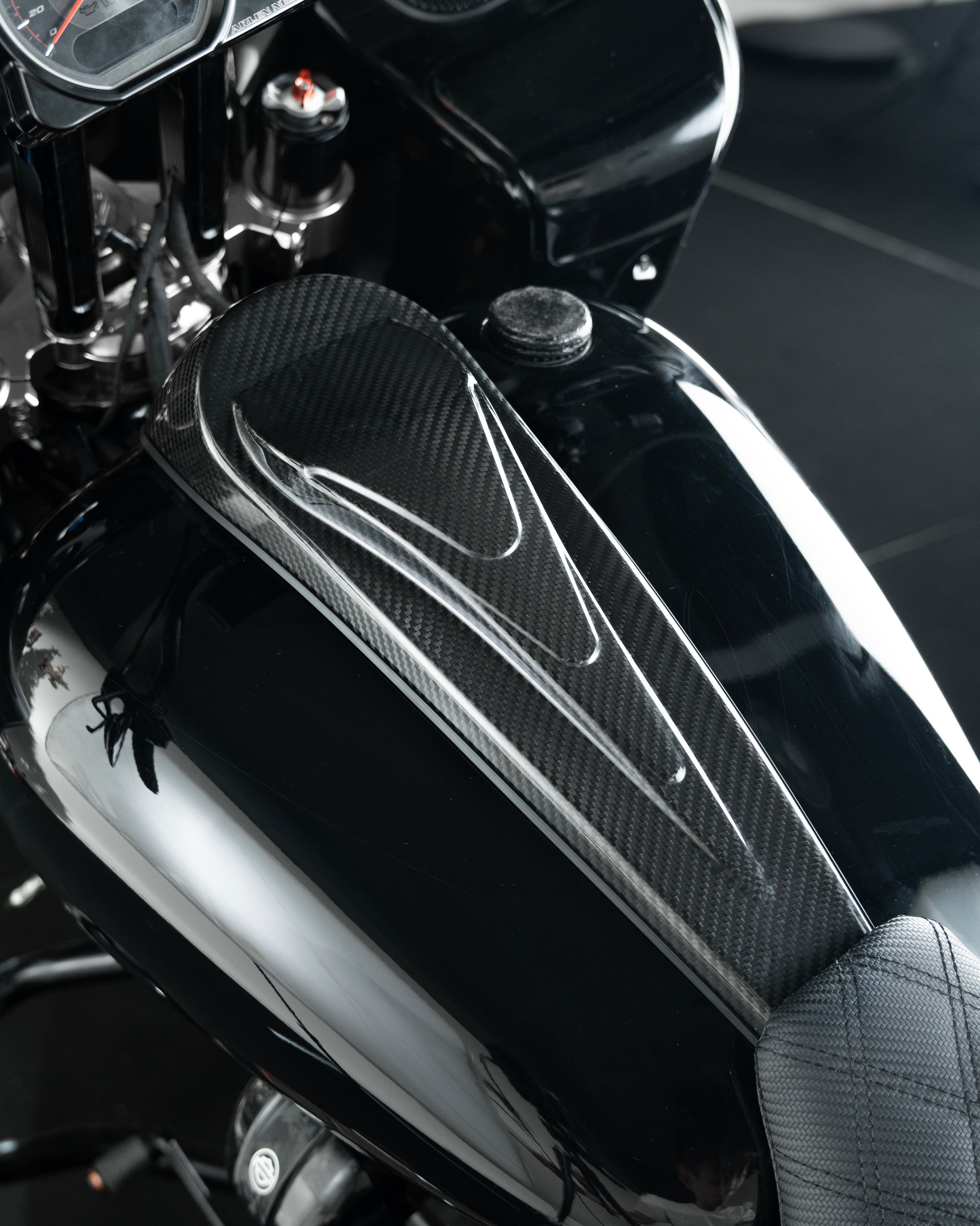 supergear performance Carbon Fiber Touring Tank Dash No hole Parts of motorcycles